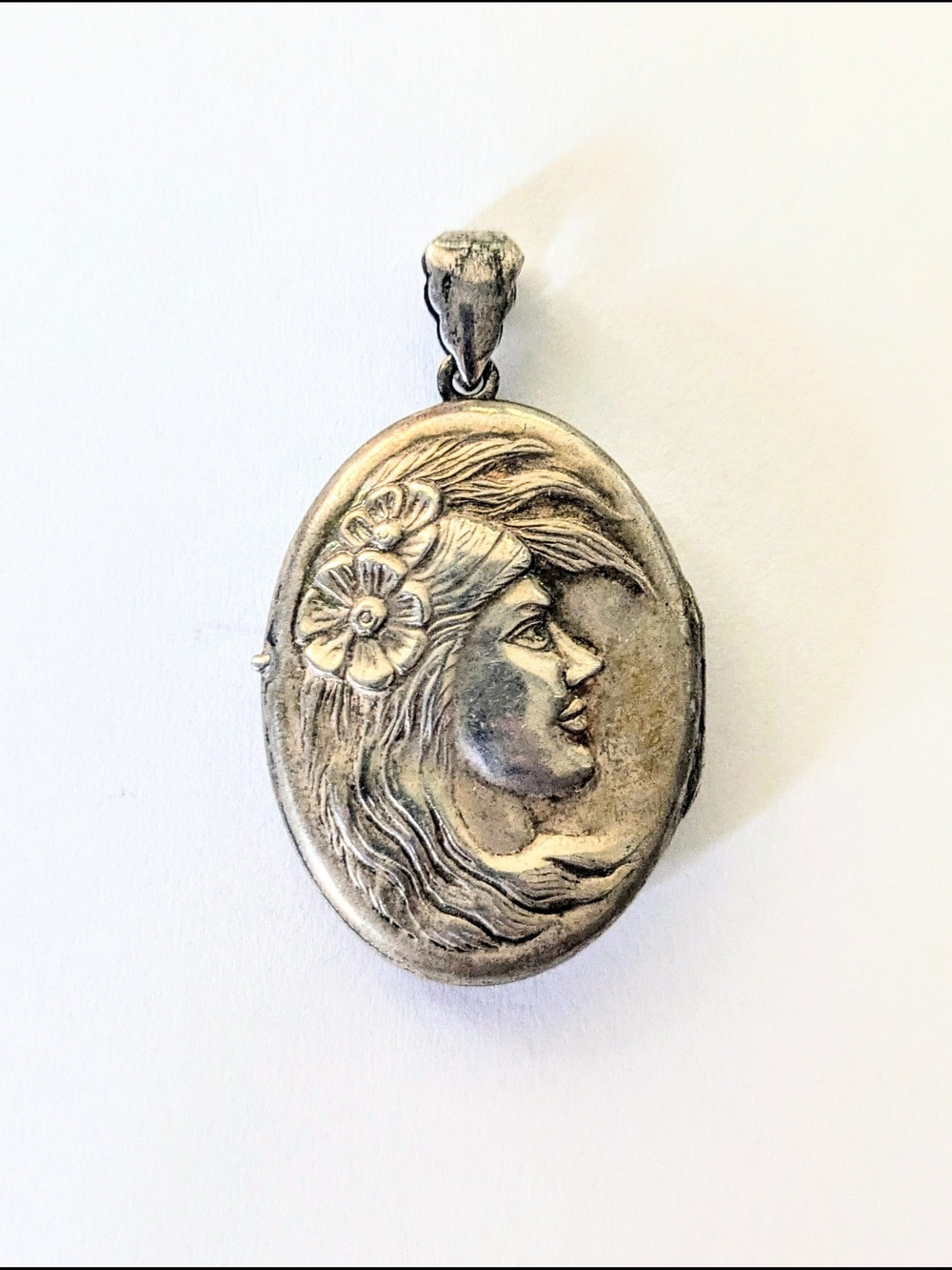 Antique Art Deco Large Sterling Silver Dbl. Sided Lady Cameo Locket